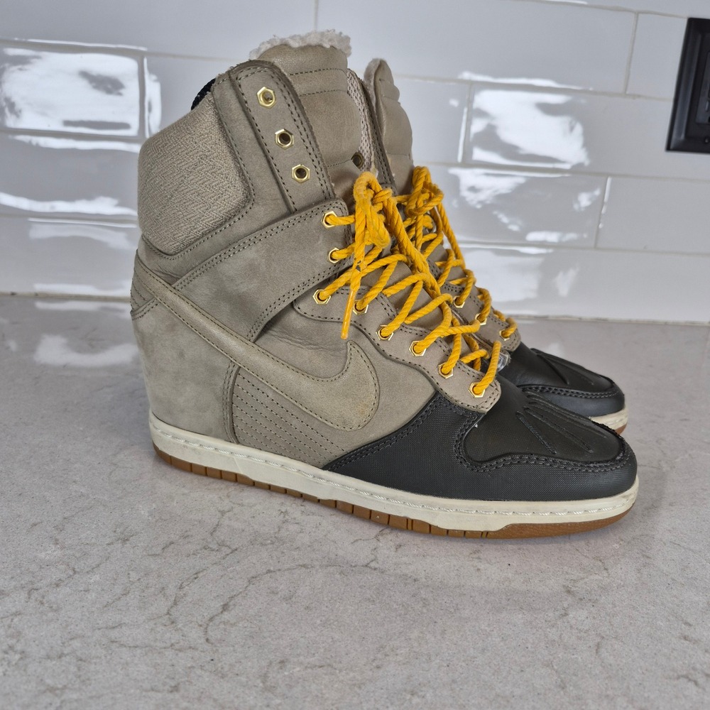 Nike Dunk Sky Hi Sneakerboot 2.0 Hidden Wedge Tan Gum Women's 8 616715-200
